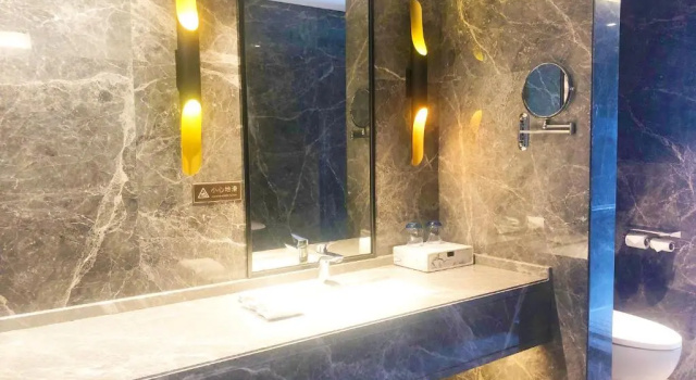 Номер Standard Leshan Ramada Hotel
