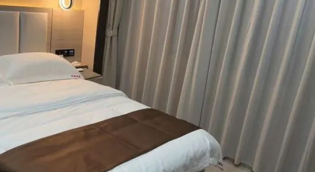 Люкс Business Lancang Yaliang Hotel