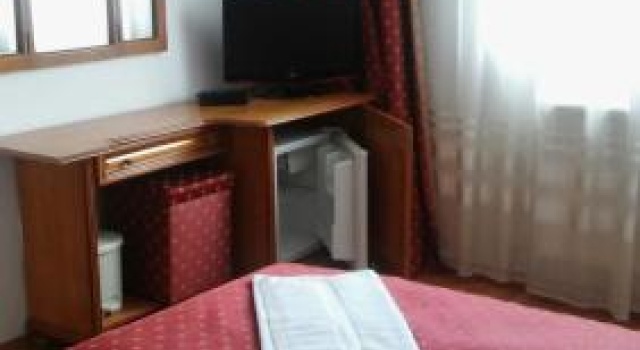 Clif Alpin Center, Rezervați Hotel Rîu de Mori Hunedoara