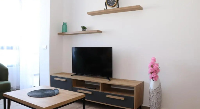 Eagles Apartments & Suites, Varaa Huoneisto Ulcinj County hotellit, joissa on uima-allas, Uima-allas