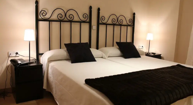 Двухместный номер Standard с видом на горы Hostal Mainz