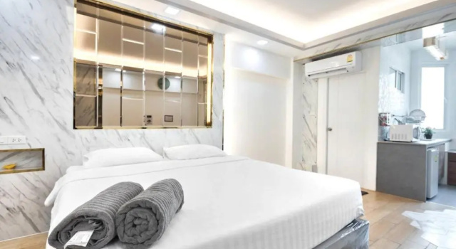 Family Hub Pratunam 7 FREE Airport pickup min 3nights and 4Adults stay, Забронировать Отель Отели Бангкока с парковкой, Парковка