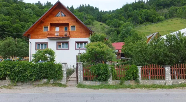 Pensiunea Piatra Mandrutului, Забронировать Отель Скэришоара Arieseni-Albac