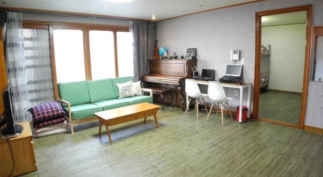 Campfire Guesthouse, Rezervovat Hotel Soul hotely s parkováním, Parkování