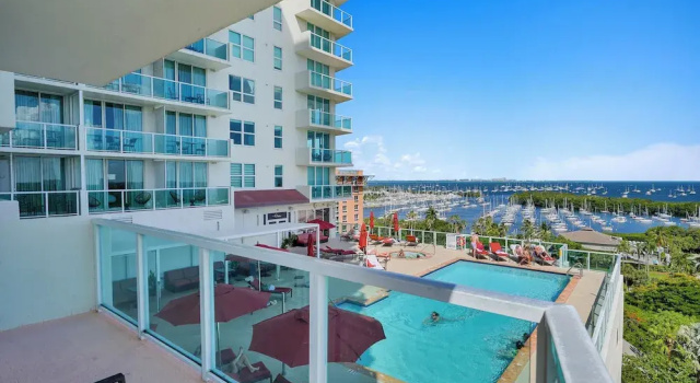 Апартаменты Fabulous 2-Bedroom in the Heart of Grove