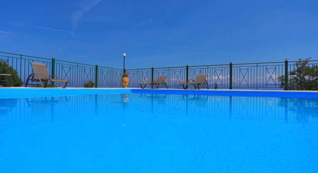 Antigoni Villas, Забронировать Вилла Отели Паксос с парковкой, Парковка