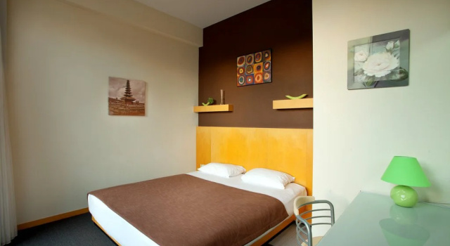 GOOD ZONE Hotel, Забронировать Отель Отели Песчанки с бассейном, Бассейн