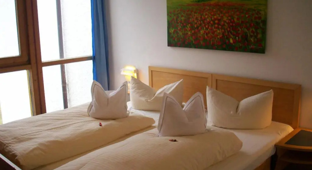 Hotel und Appartementhof Waldeck, Забронировать Отель Отели Бад-Фюссинг с завтраком, рядом с Термальные ванны Йоханнесбад, Завтраки