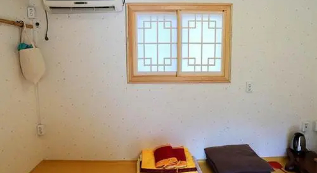 Mansongjeong, Забронировать Отель Отели Кёнджу с парковкой, Парковка