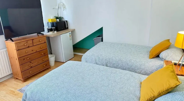 SpareRoom in Plumstead - London, Забронировать Хостел Отели Большого Лондона с парковкой, Парковка