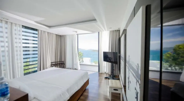 Вилла Classic The Ocean Front Villa Nha Trang Abogo