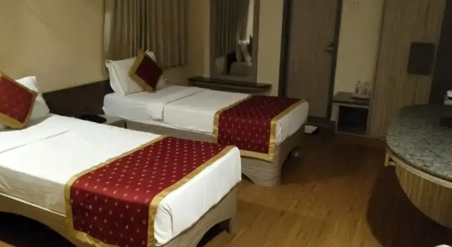 Hotel Surya International, Забронировать Отель Отели Солапур 3 звезды, 3*