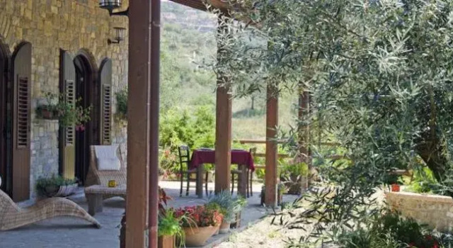 Ron Duminico, Забронировать Отель Аччароли Cilento Coast