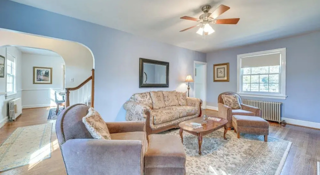 Historic Glen Allen Home ~ 11 Mi to Richmond!, Забронировать Дом для отпуска Коттеджи Округа Энрико, Коттедж