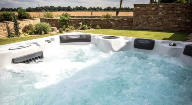 Glebe Farm 4Br Sleeps 11 Hot Tub Pet Friendly, Забронировать Фермерский дом Садбрук Линкольншир
