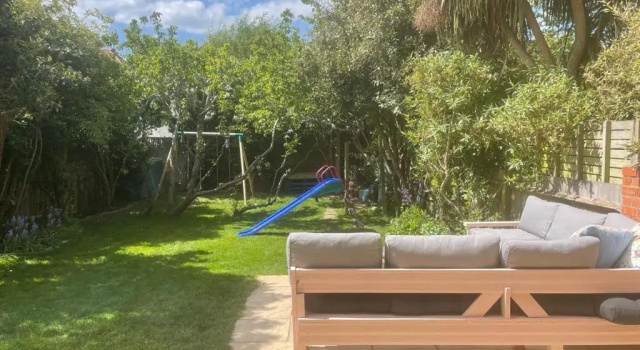 Коттедж Gorgeous seaside home - child & dog friendly