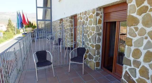Hostal Izar-Ondo, Забронировать Хостел Арбису Наварра