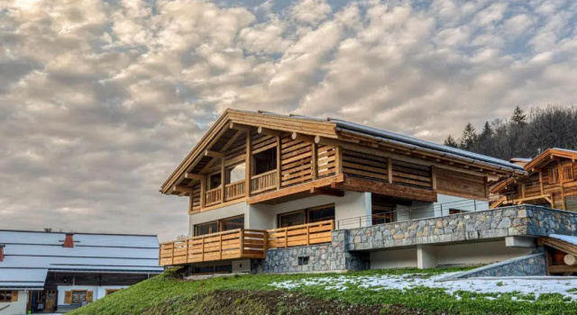 Chalet La Clusaz, 6 pièces, 14 personnes - FR-1-459-149, Забронировать Шале Отели Лыжного курорта на озере Анси с парковкой, Парковка