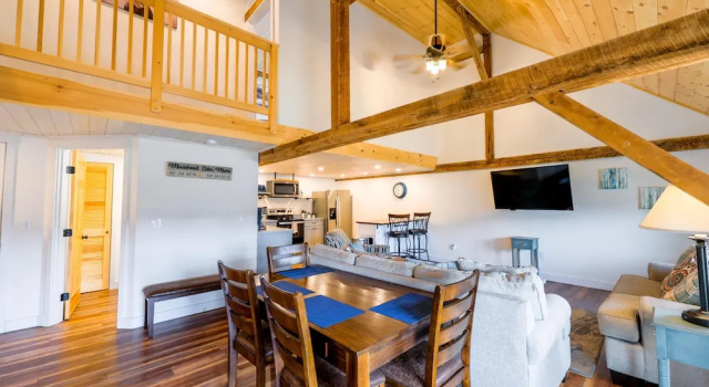 Апартаменты Historic Barn Suites