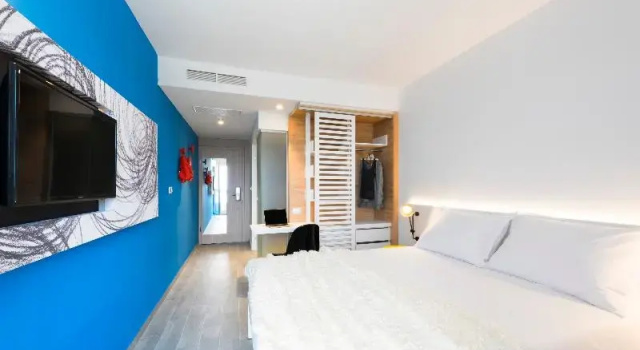 Одноместный номер Standard с балконом и с видом на море Pharos Hvar Bayhill Hotel