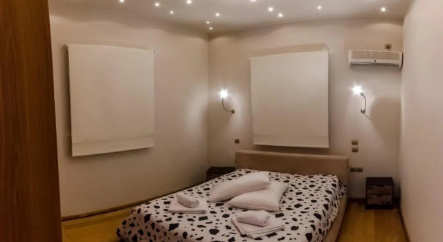 Glyfada  Aquarius Big Garden Villa, Rezerwuj Willa Voula 