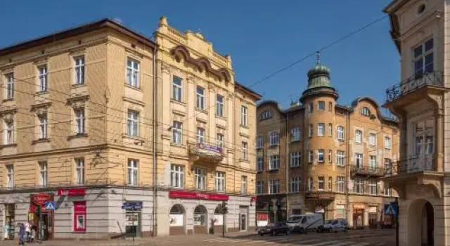 Honey Hostel