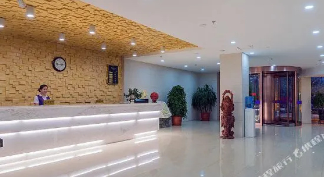 Xun 8 Business Hotel, Забронировать Отель Далянь Dalian Area