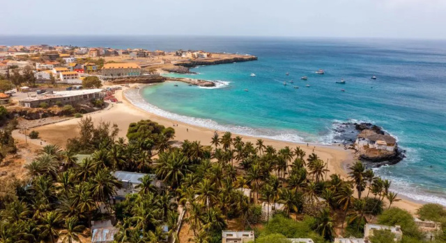 Oasis Tarrafal Alfandega Suites, Prenota Hotel Tarrafal Santiago