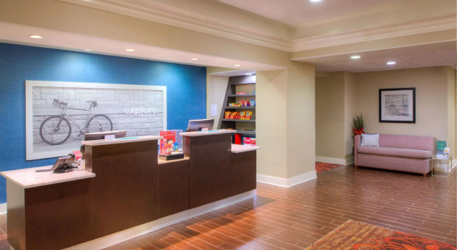 Hampton Inn Baton Rouge - Denham Springs, Забронировать Отель Отели Денем Спрингса с завтраком, Завтраки