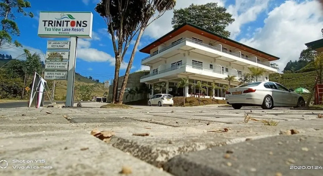 TRINITONS Tea View Lake Resort