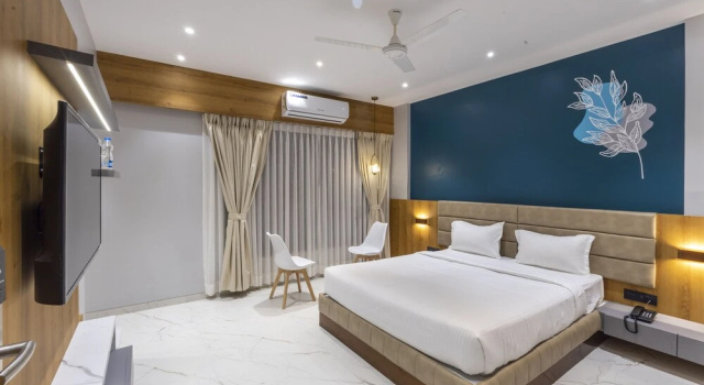 Hotel Opulence, Забронировать Отель Отели Аурангабад с парковкой, Парковка