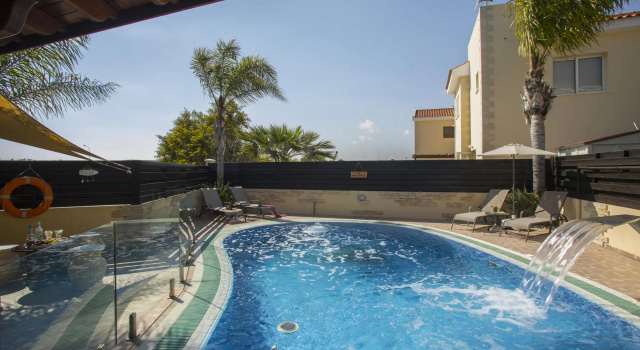 Ayia Napa Tropical Beach Villa, Rezerwuj Willa Ajia Napa Famagusta