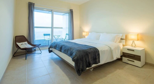 Light & Contemporary 1BR in Marina - Sea Views!, Забронировать Апартаменты/квартира Отели Эмирата Дубая с парковкой, рядом с Пляж Дубай Марина, Парковка
