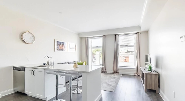 Iconic Rideau 1Bd Unit Balcony Free Parking 3, 预订 公寓 史密斯瀑布镇 Haliburton Highlands to the Ottawa Valley