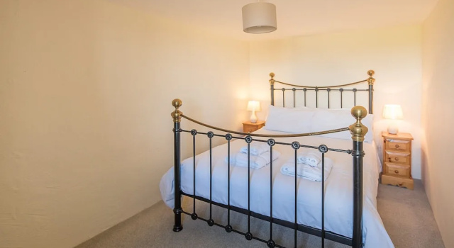 Granary Cottage, Valley Farm Barns Snape,