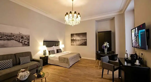 Полулюкс Little King Hotel U Malvaze