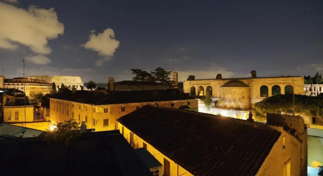 Colosseum Colosseo, Забронировать Апартаменты/квартира Отели Рима с парковкой, рядом с Колизей, Парковка