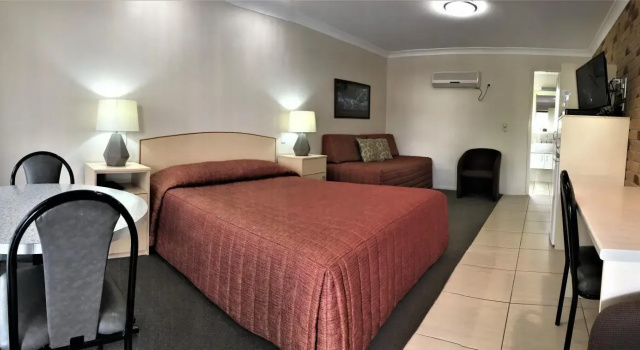 Crows Nest Motel, Забронировать Мотель Отели Кроус-Нест с бассейном, Бассейн