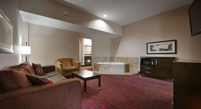 Люкс Best Western Plus Cushing Inn & Suites
