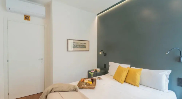 Como Volta Square With Terrace by Rent all Como, Забронировать Апартаменты/квартира Комо Озеро Комо