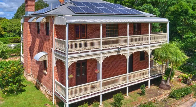 Коттедж Currawong House Maleny - Georgian Style Manor