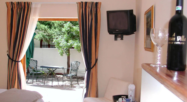 A Tuscan Villa Guest House, Забронировать Гостевой дом Фисхук False Bay
