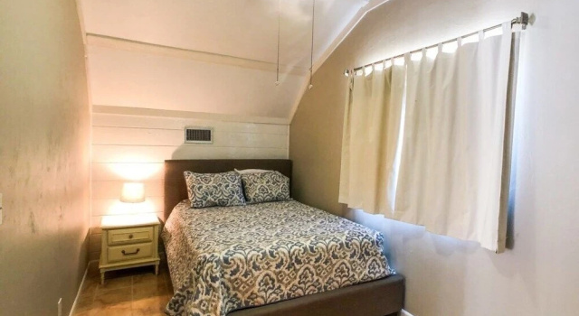 Beach Barn - 4 Bedroom Pet-friendly Home With Private Pool, Забронировать Отель Отели Форт-Майерс-Бич с парковкой, Парковка