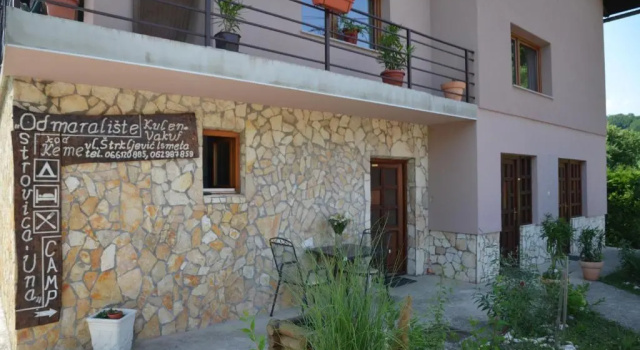 Domaćinstvo Una-Ostrovica, Забронировать Апартаменты/квартира Кулен Вакуф 