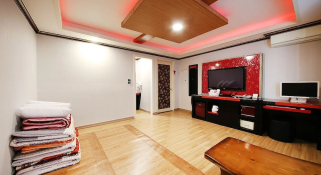 Gwangju Yongbongdong Hotel Agnes, Забронировать Отель Munsan Кванджу