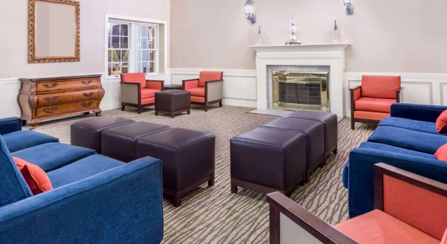 Days Inn by Wyndham Williamsburg Historic Area, Забронировать Мини-отель СПА-отели Уильямсберг, рядом с Торгово-развлекательный комплекс Merchants Square, SPA-услуги