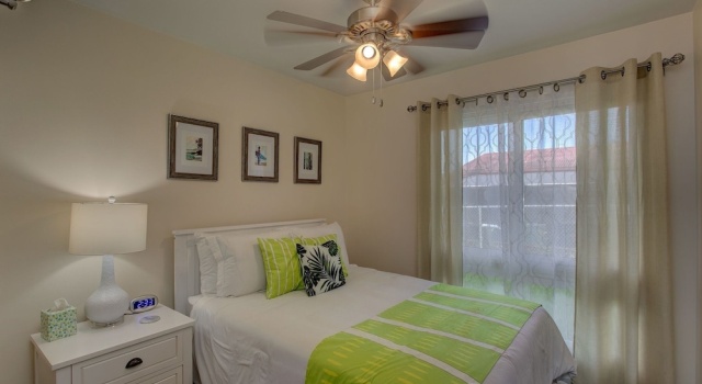Hilo Hale Kaumana 3 Bedroom Home by RedAwning