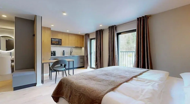 Студия Executive Stay Here Living Apartments