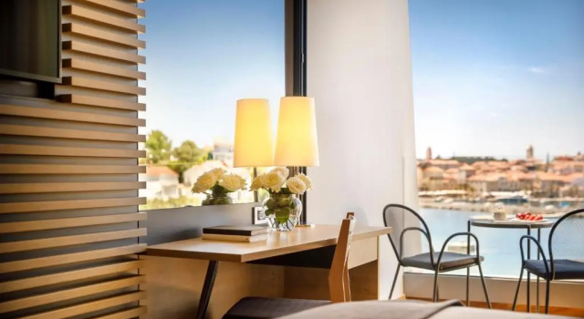 Трёхместный номер Superior с балконом и с видом на море Valamar Padova Hotel