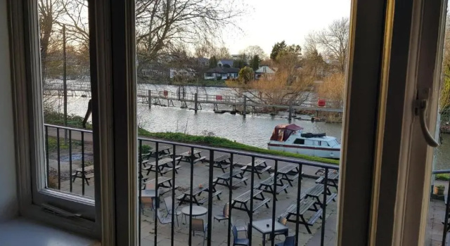 Номер Standard с балконом The Weir Hotel